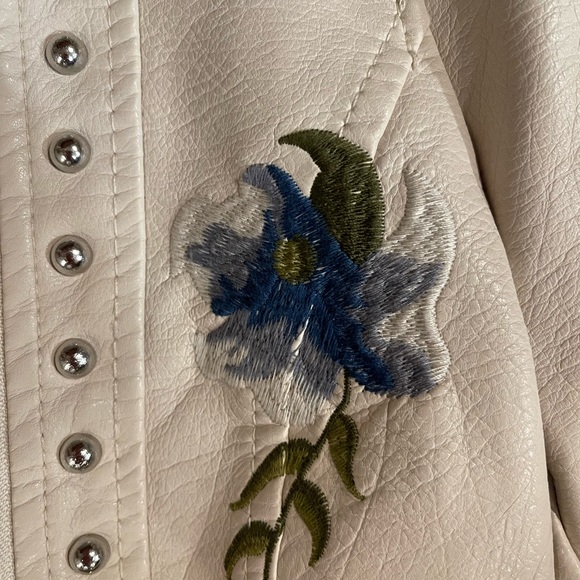 AFTF Basic Women’s leather jacket bomber embroidered small size 3 - Picture 5 of 7